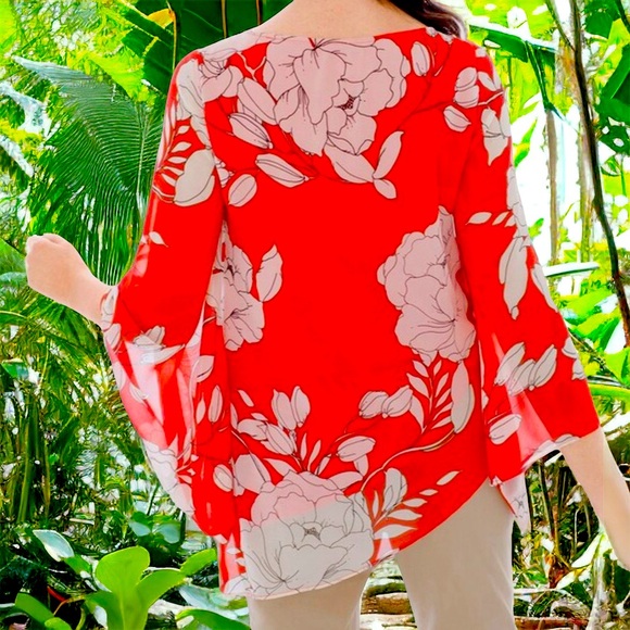 Chico’s Multicolor Floral Contemporary Asymmetrical Bold & Breezy Tunic, 0P=S/4P - Picture 3 of 16